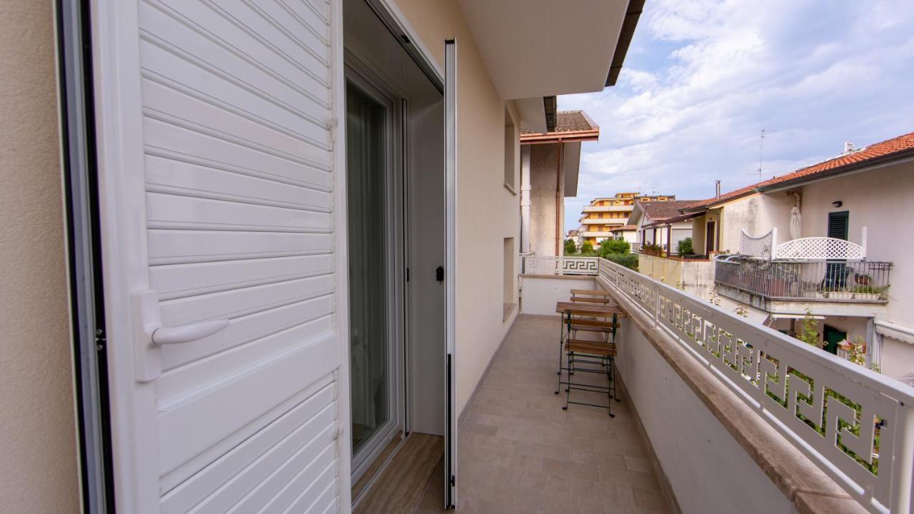 Aria Di Sale Bed and Breakfast Martinsicuro Exteriör bild