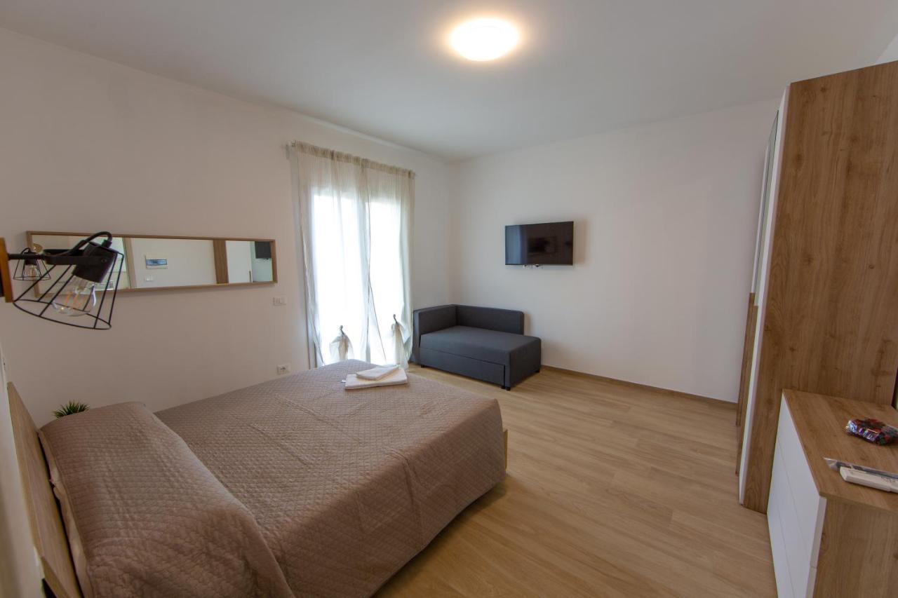 Aria Di Sale Bed and Breakfast Martinsicuro Exteriör bild